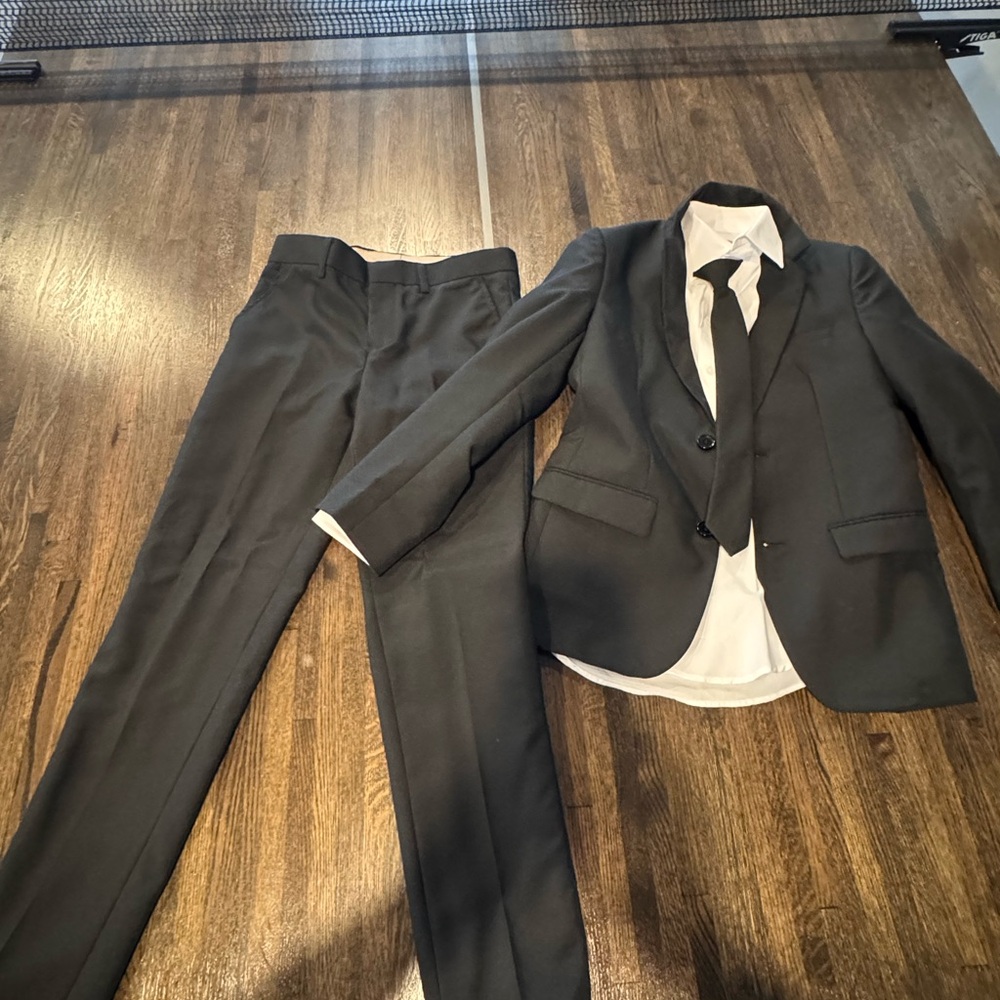 BOYS OPPOSUITS 4 Piece Suit